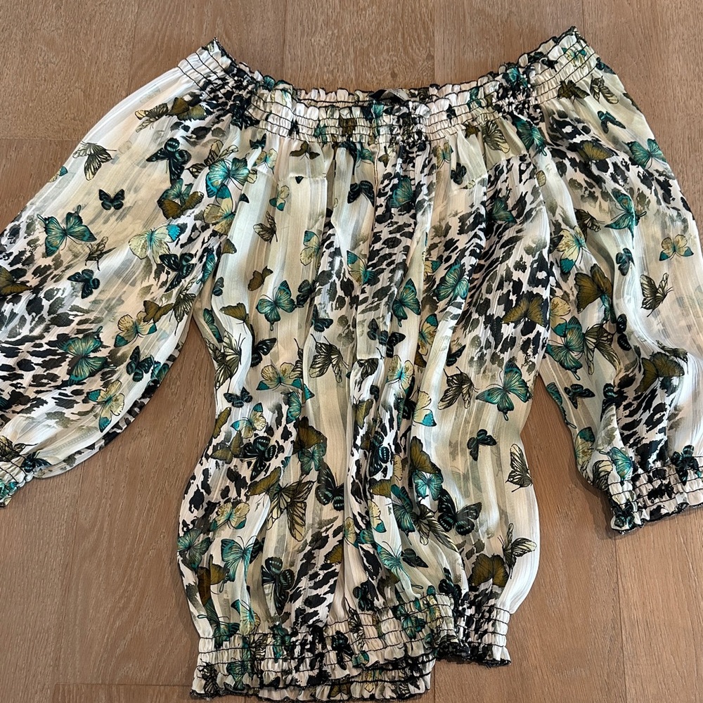 Chic Butterfly Print Off-Shoulder Blouse